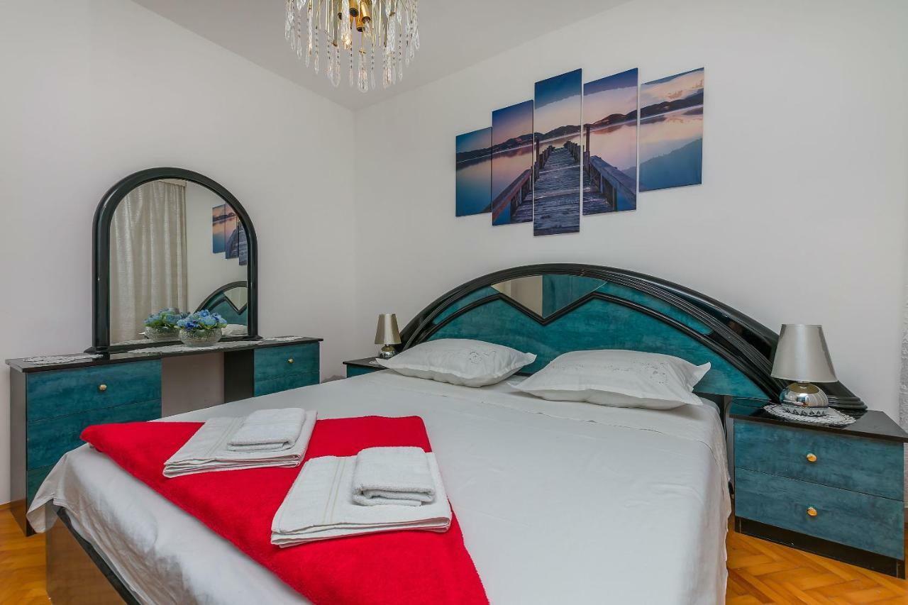Apartment Marijana 오미스 외부 사진