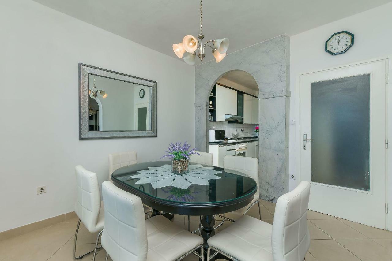 Apartment Marijana 오미스 외부 사진