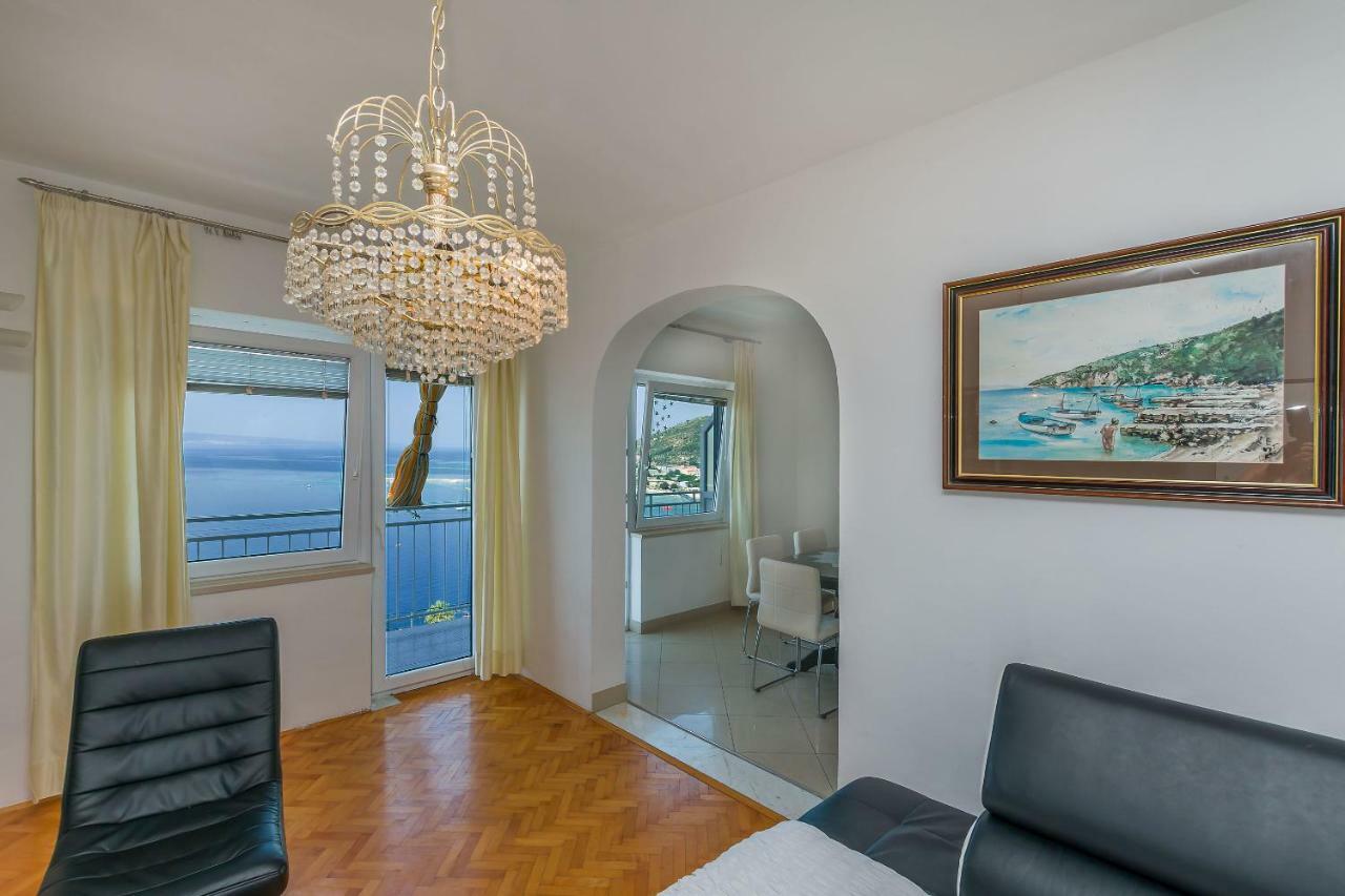 Apartment Marijana 오미스 외부 사진