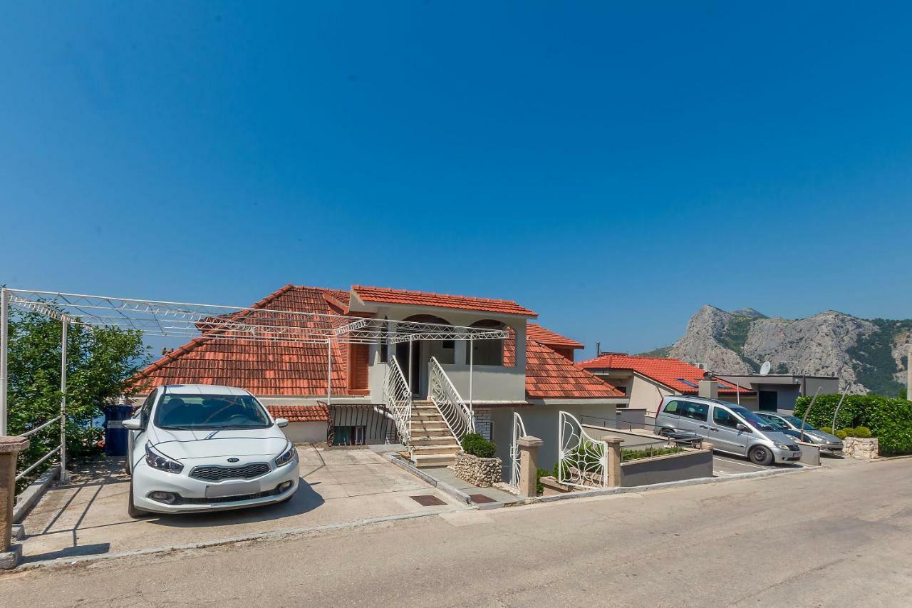 Apartment Marijana 오미스 외부 사진